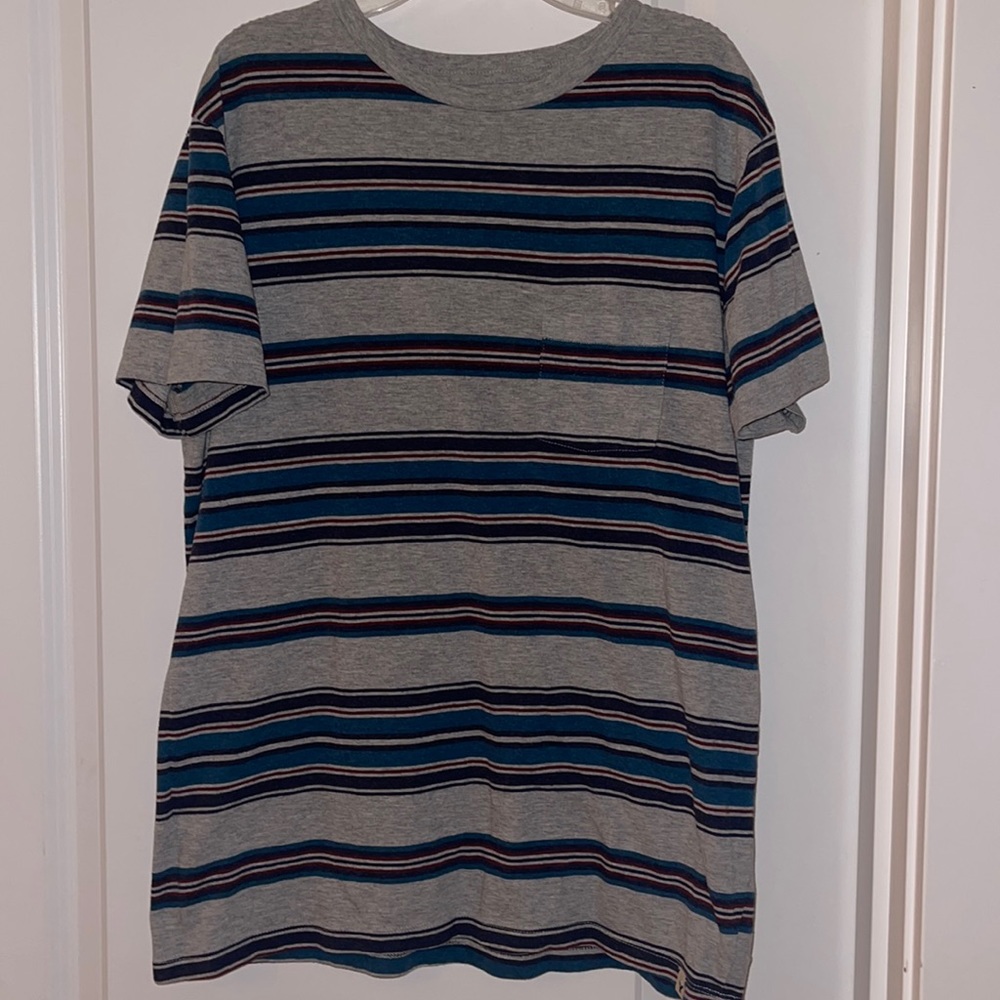 Men’s medium American Eagle striped T